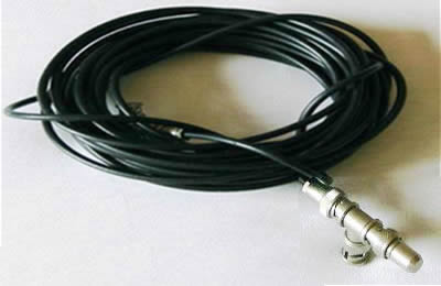 Tanki koaksialni kabel s konektorjem